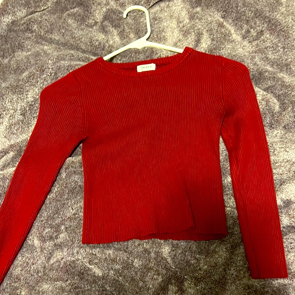 Forever 21, maroon colored cropped sweater. Barely worn, perfect condition